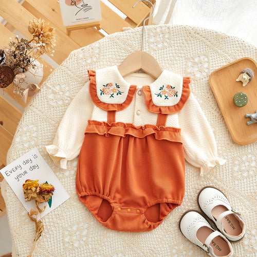 Body niemowlęce z haftowanym kołnierzykiem – Retro Elegancja